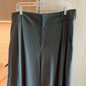 High-Waist Dreamscape Trouser (tailored for 5'1 girls!)